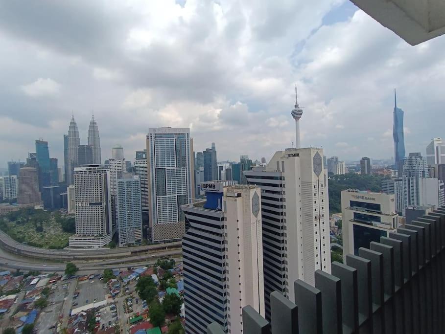 Appartamento Cl 30A Super Kl View Infinity Pool Klcc Kuala Lumpur Esterno foto