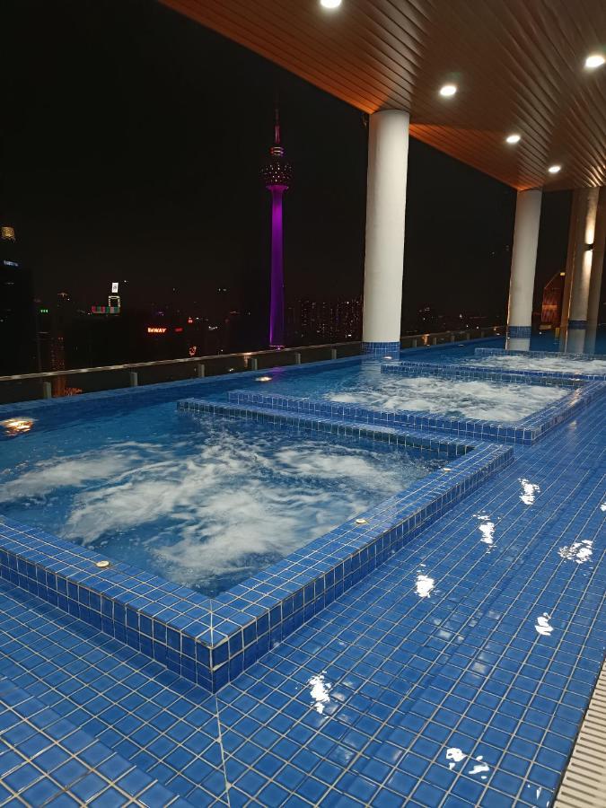 Appartamento Cl 30A Super Kl View Infinity Pool Klcc Kuala Lumpur Esterno foto