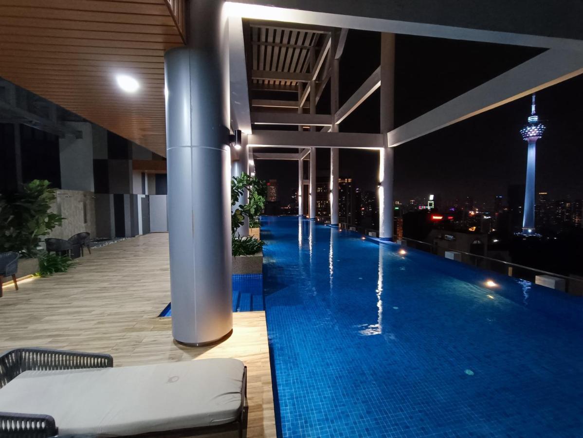 Appartamento Cl 30A Super Kl View Infinity Pool Klcc Kuala Lumpur Esterno foto