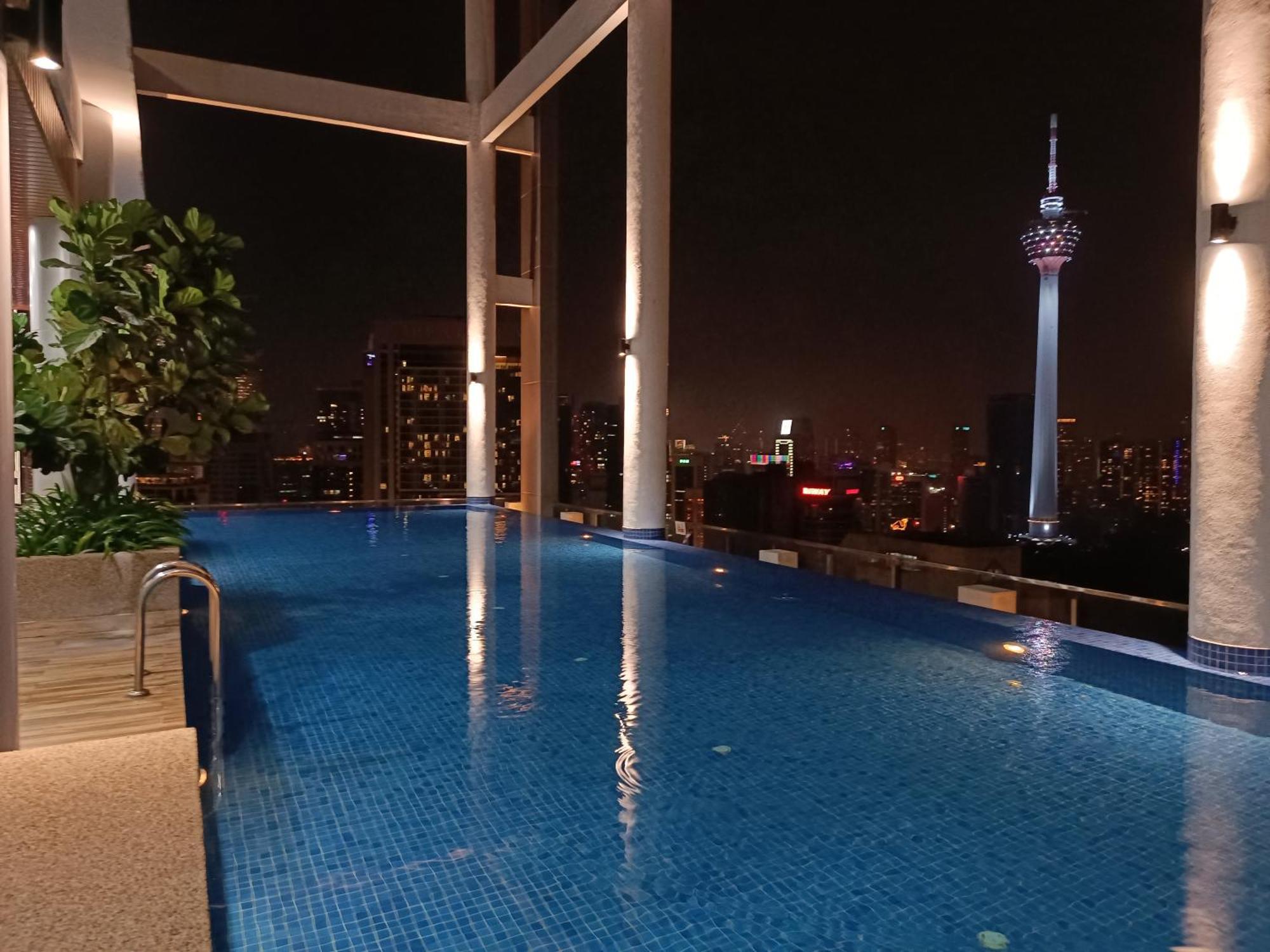 Appartamento Cl 30A Super Kl View Infinity Pool Klcc Kuala Lumpur Esterno foto